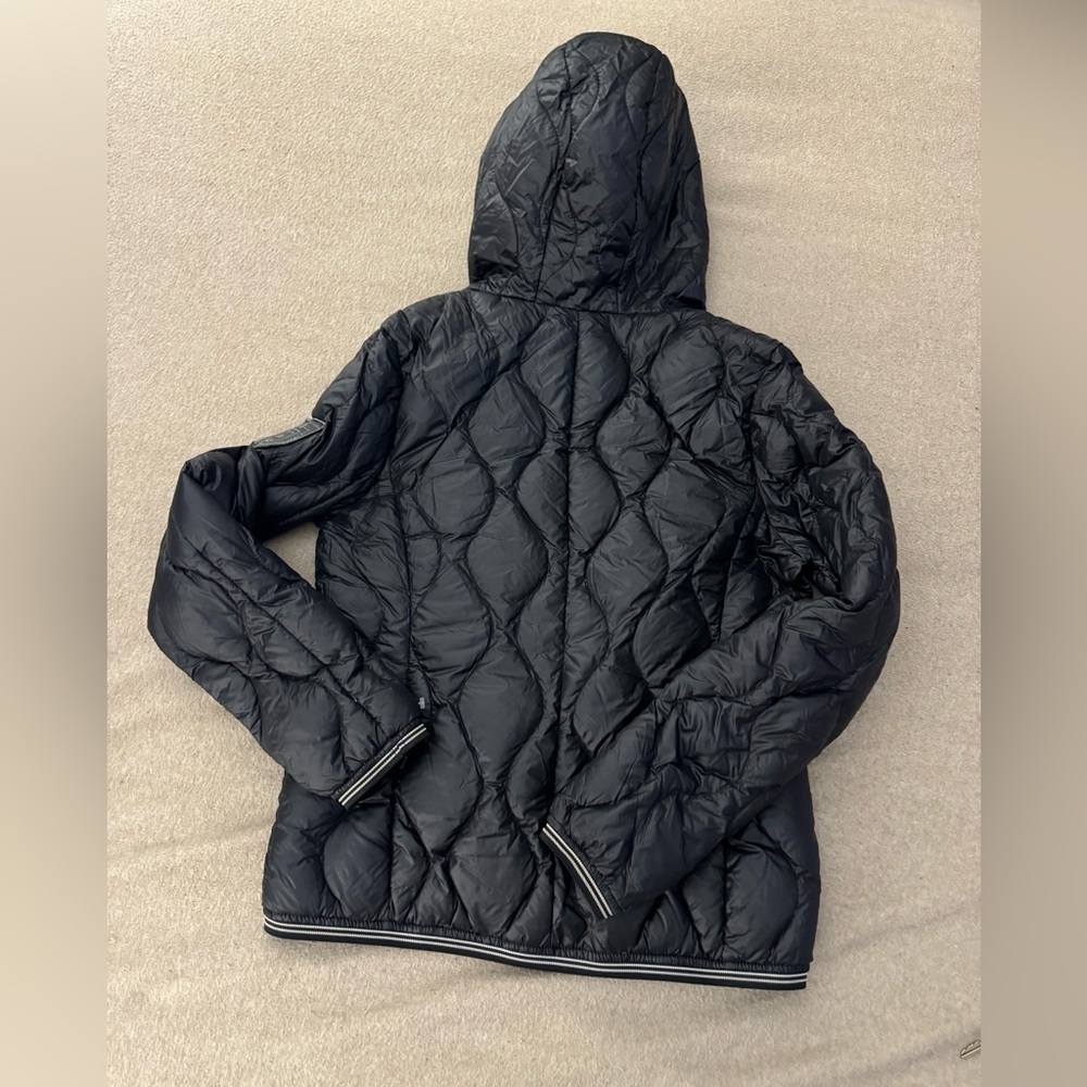 Bcbgeneration Ultra Light Weight Packable Down Ho… - image 5